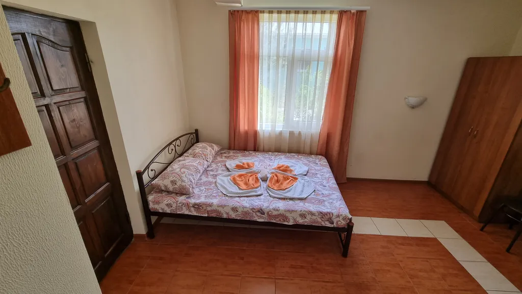 №1 двухкомнатный номер на 4-х человек