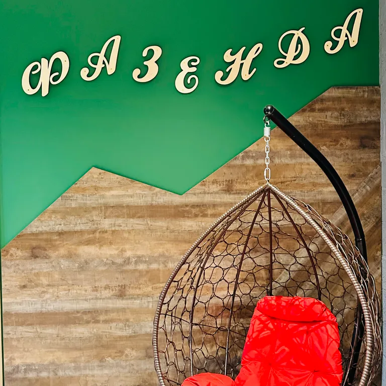 Новый стильный уютный коттедж вблизи от города