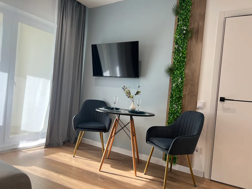 Очень уютная квартира с видом на пруд