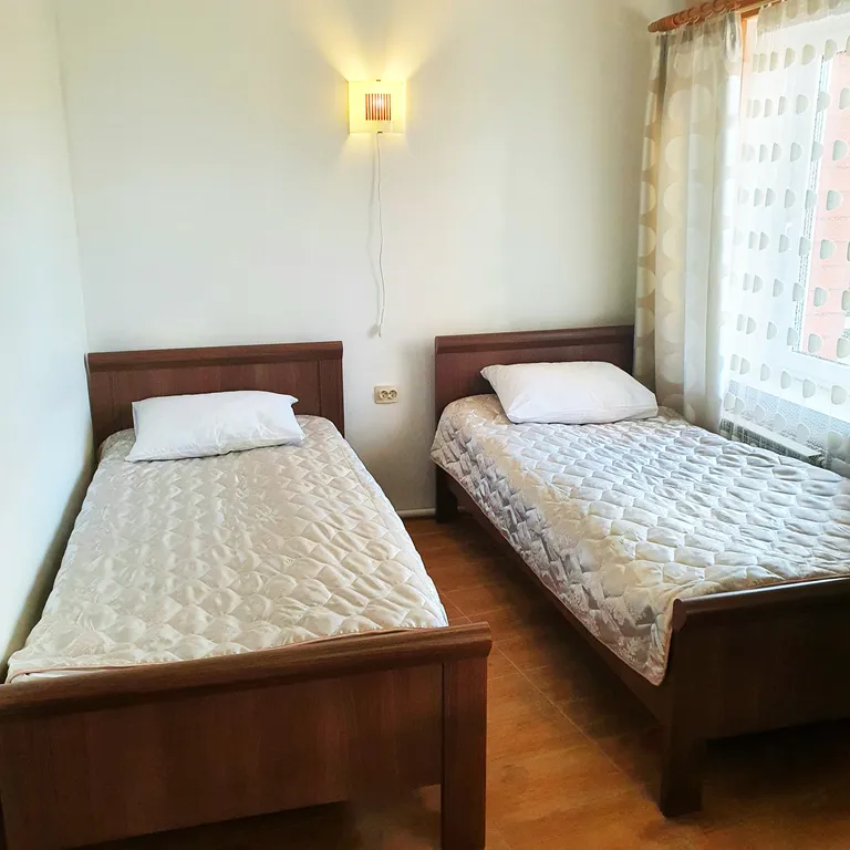 Квартира Улучшенный двухместный номер  "Россия" — аренда посуточно в Смоленск