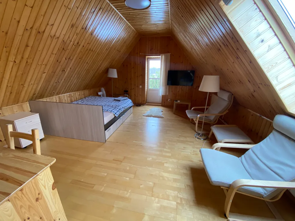 Коттедж на берегу реки с собственным пирсом