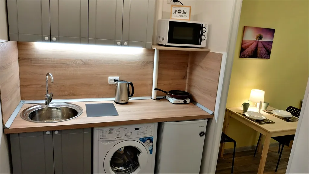 Квартира-студия для семейной пары в непосредственной близости к метро