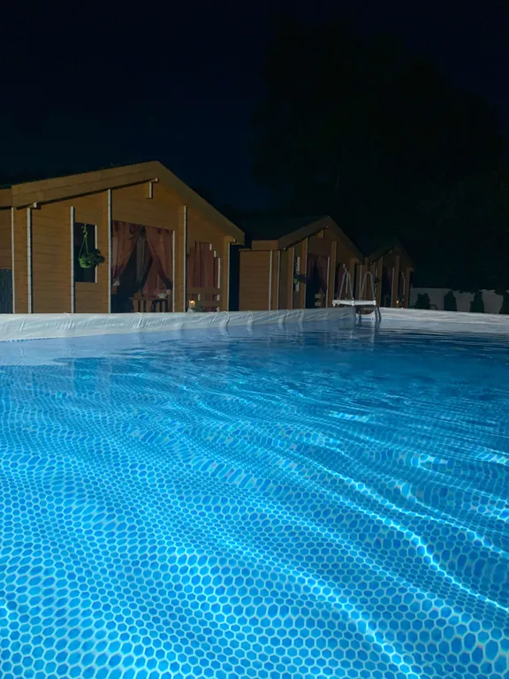 Дом с русской баней, банным чаном, бассейном