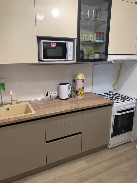 Уютная квартира в тихом зелёном районе недалеко от моря