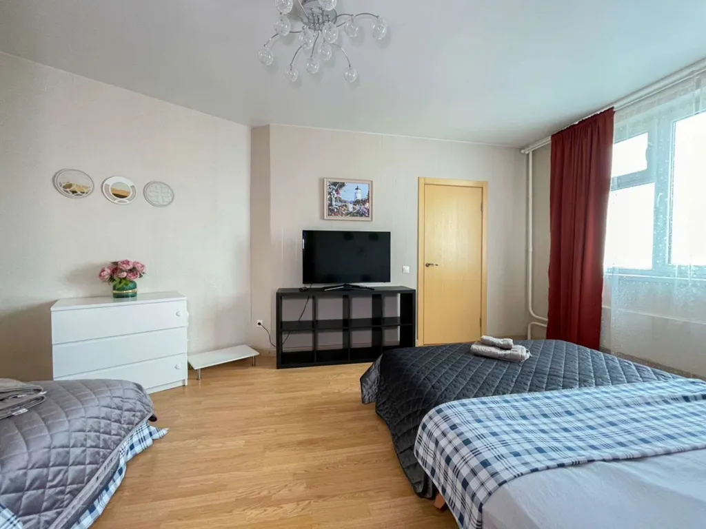 Квaртиpa с хоpoшим peмoнтoм c тpемя изолировaнными комнатaми