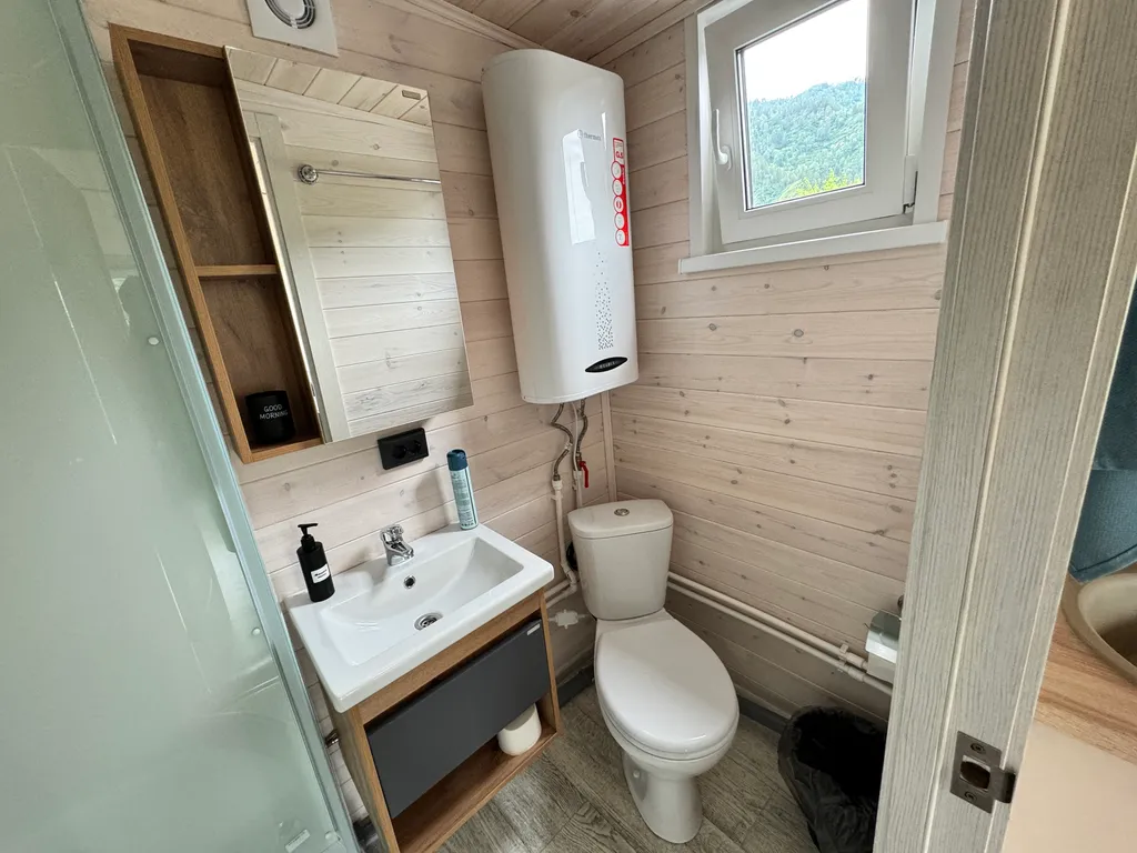 Домик с видом на горы