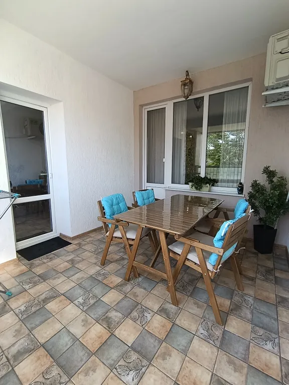 Квартира Уютная квартира с большой террасой в самом центре бухты — Геленджик