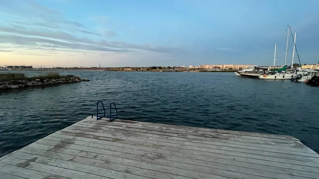 Квартира Квартира Студия на первой линии моря — Севастополь