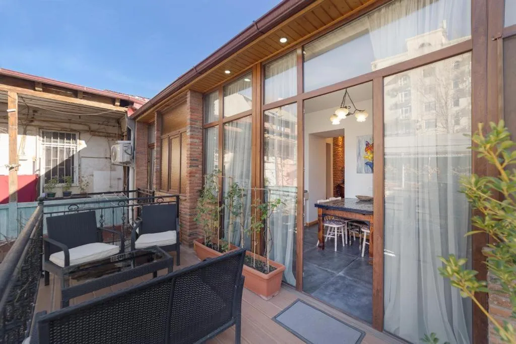 Уютная квартира рядом Руставели