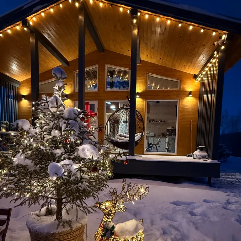 Дом с панорaмными окнaми, баней, чаном и уютной атмосферой