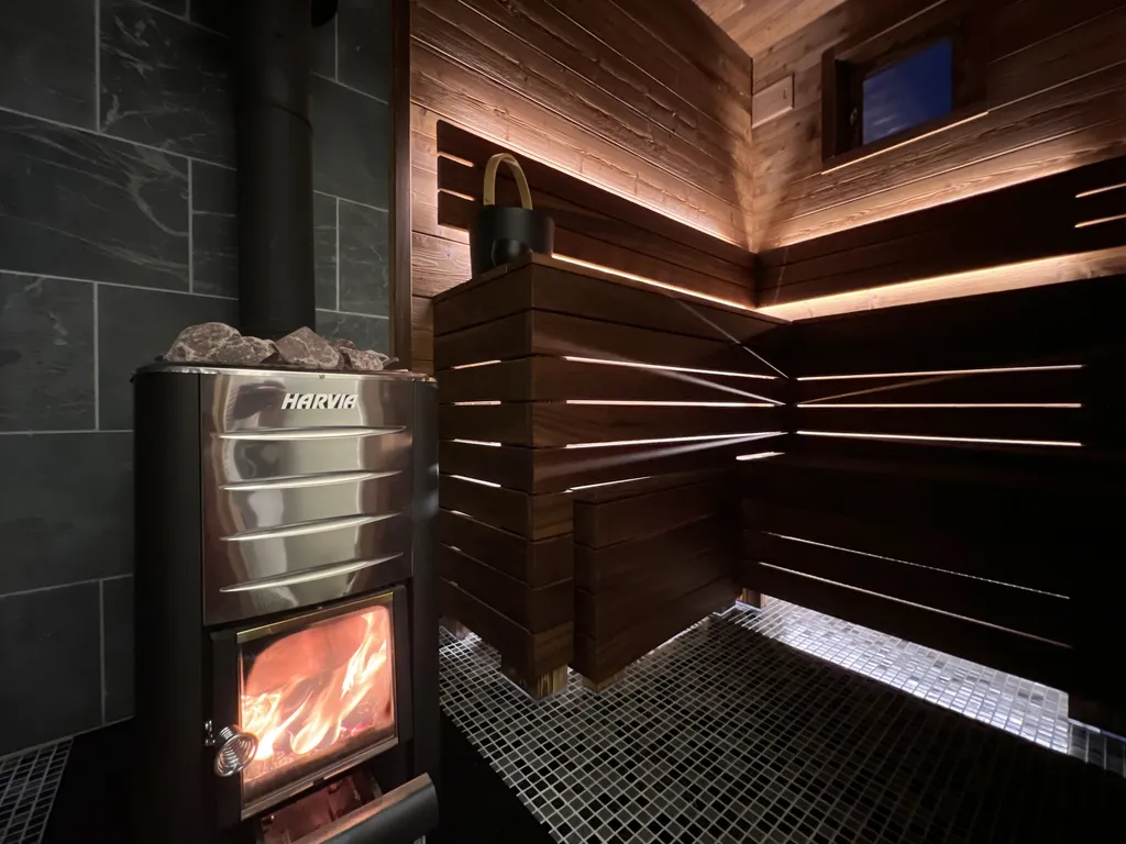 Коттедж Дом на озере с сауной и 1 спальней — Санкт-Петербург