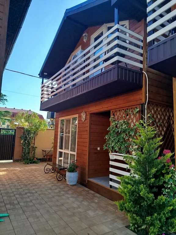 Коттедж 1 Конфетти — аренда посуточно в Новомихайловский