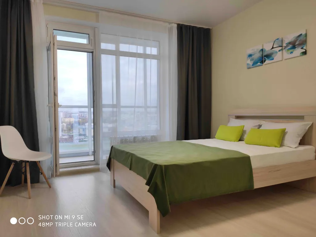 Лайнер с видом на Залив