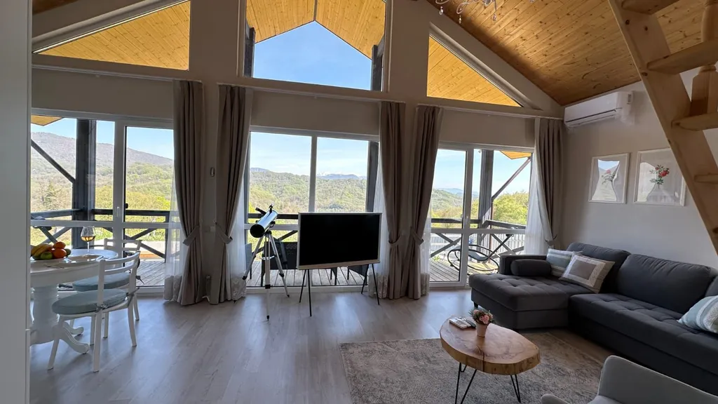 Дом в стиле шале с панорамный видом на горы