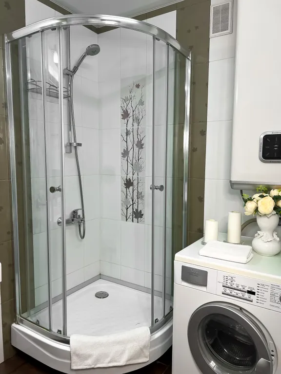 PASHk INN семейные апартаменты с отдельной спальней в Академическом