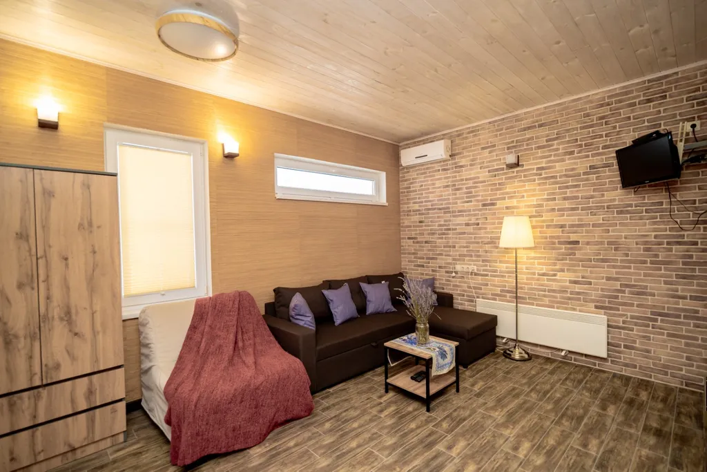 Коттедж 1-комнатный Дом — Кучугуры