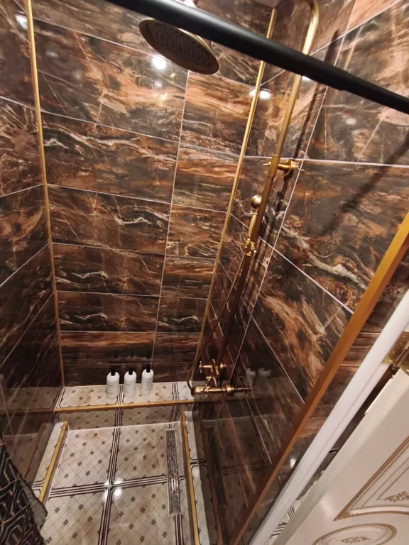 Квартира с террасой, грилем в 800 метрах от Замкового моста