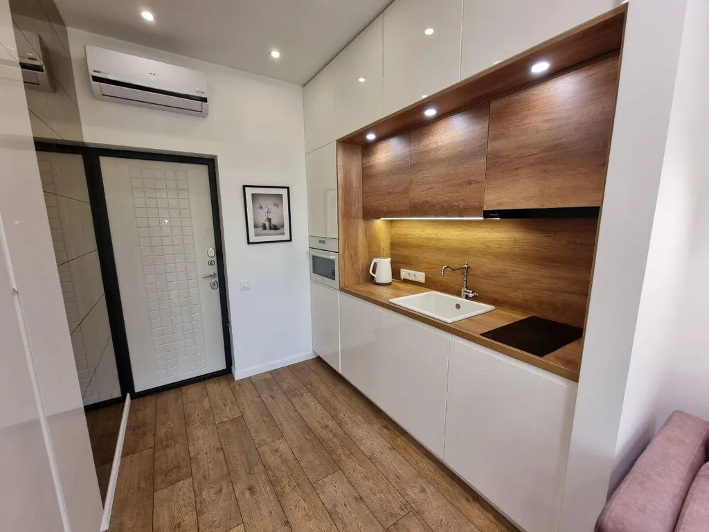 Уютная студия с бассейном