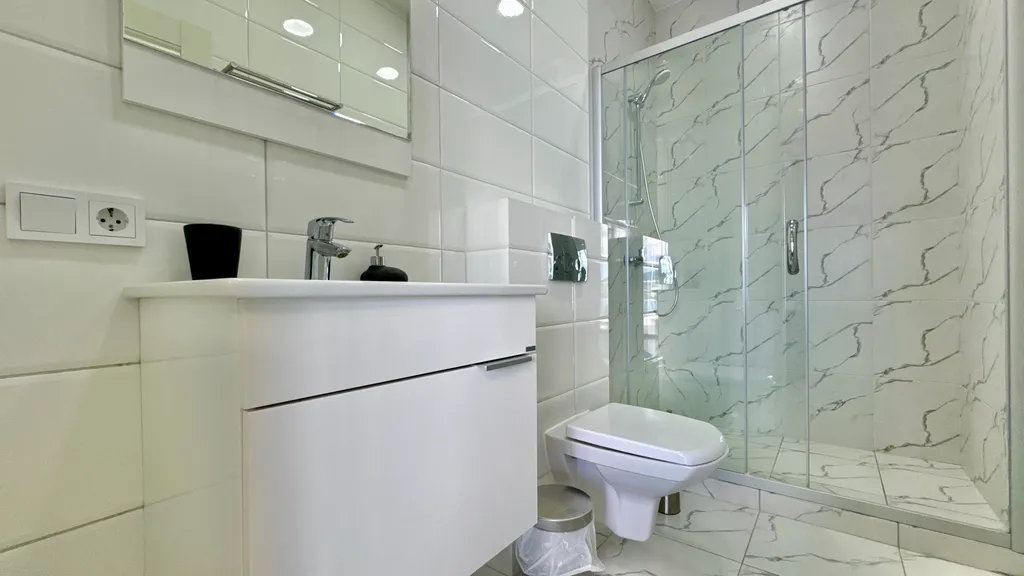 Часть дома с бассейном недалеко от моря Отрадное Ялта