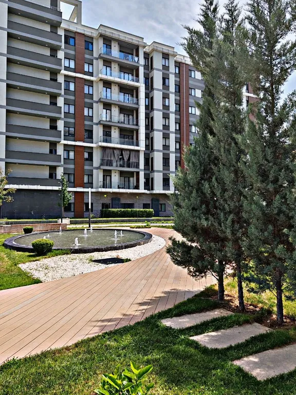 Tashkent Gardens E8-73