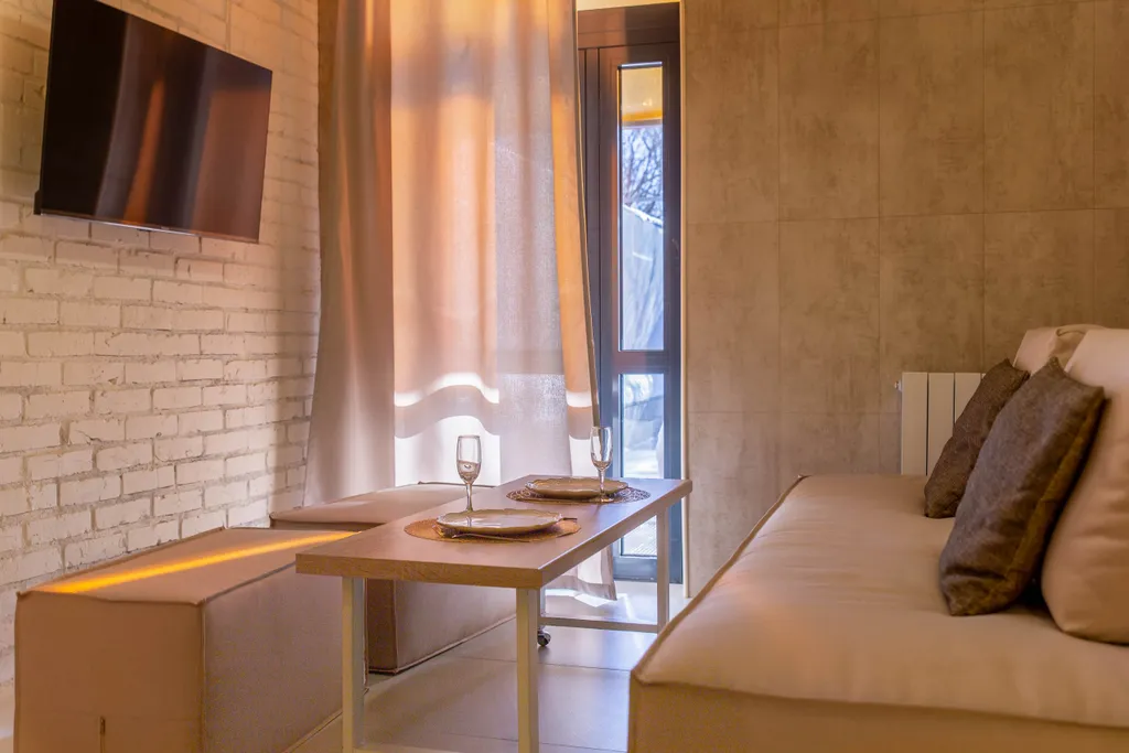 Студия с патио