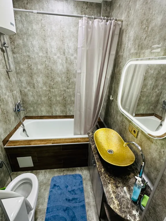 Апартамент в центре города с видом на город на 13 м этаже