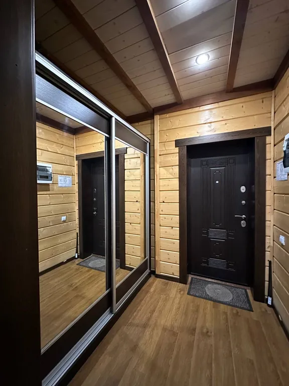 Студия с видом на лес