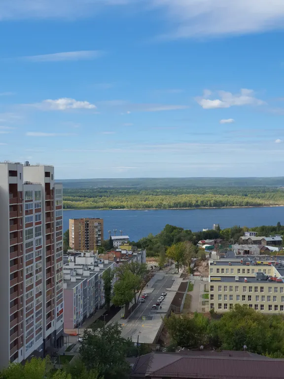 Евродвушка рядом с МТЛ Ареной, панорамный вид на Волгу