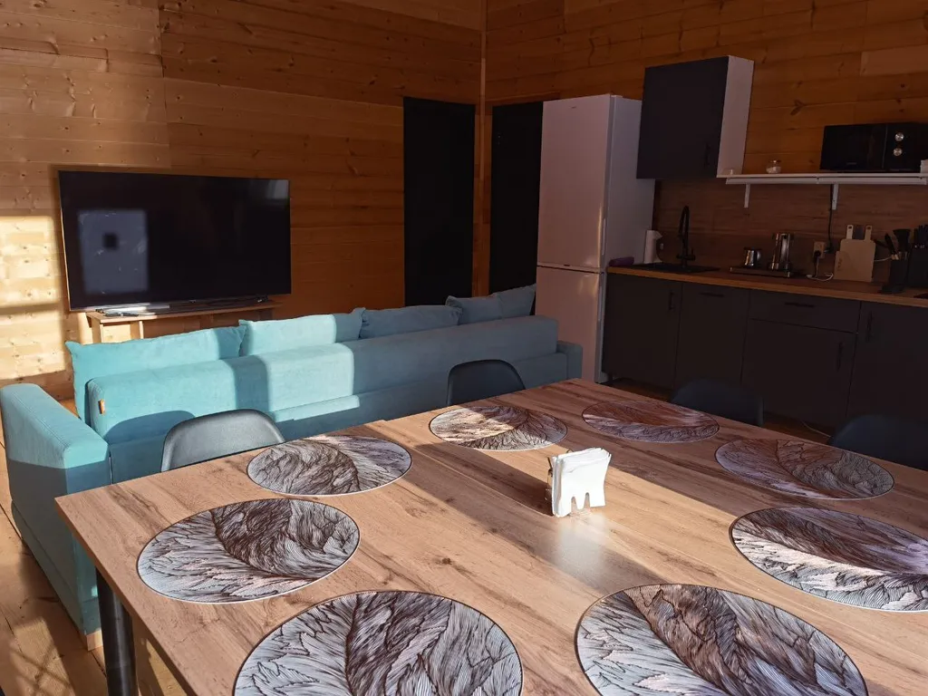 Уединённый загородный дом с баней на большом участке