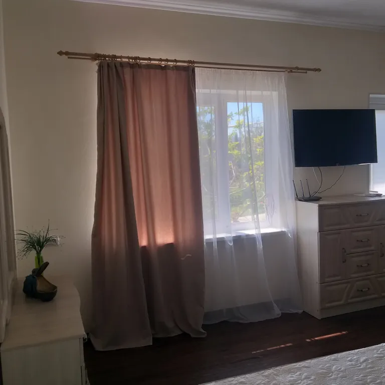 Коттедж 1-комнатный Дом — Солнечная Долина