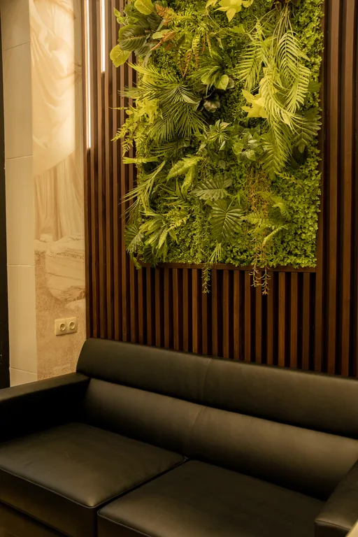 Уникальная локация-отдельный этаж из 3 комнат в спа-комплексе