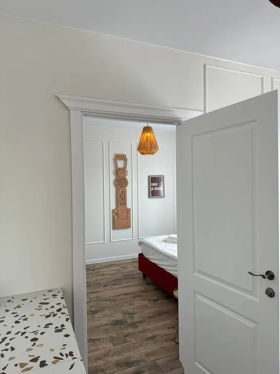 Гостевой номер с видом на озеро и Иверский монастырь