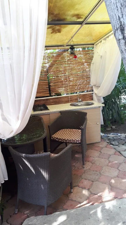 Этаж коттеджа в зелёном саду