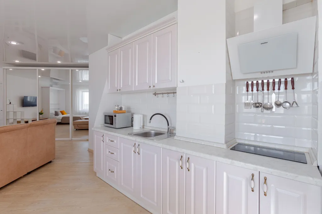 Большая студия около Железнодорожного вокзала в центре города