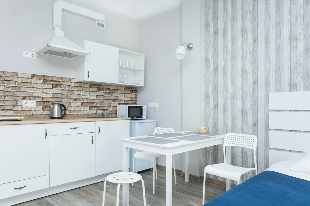 Светлый апартамент в центре рядом с БЦ Высоцкий, Антей