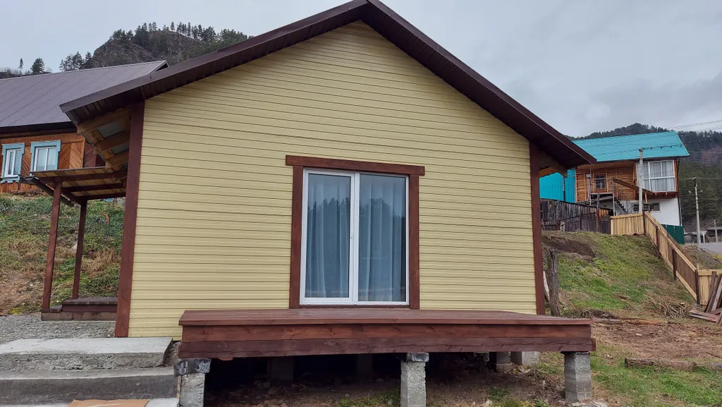 Дом с видом на реку Катунь и горы