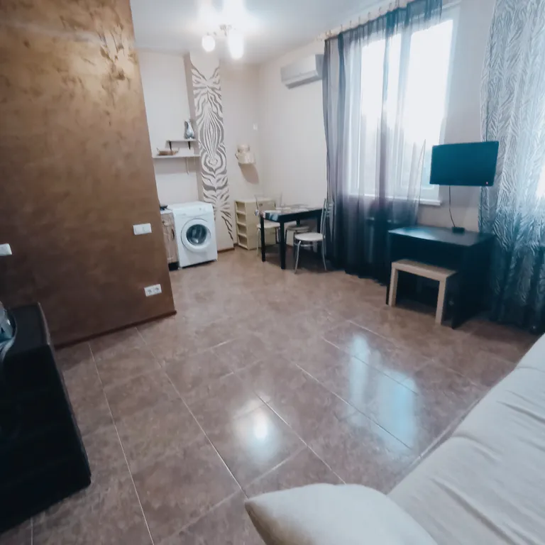 Квартира Уютная просторная квартира-студия в центре — Адлер