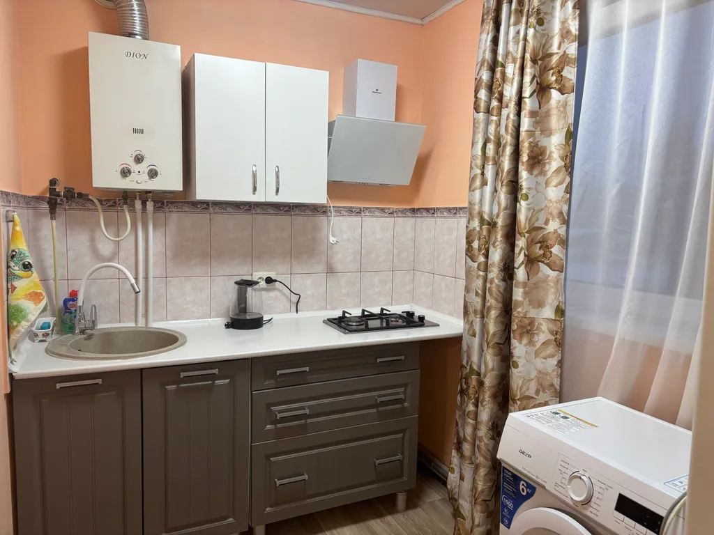 Квартира Уютная Квартира в частном доме на 2 этаже! — Феодосия