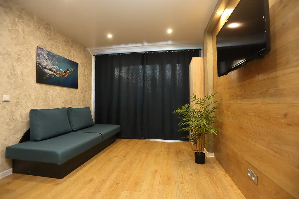 Уютная и чистая квартира со свежим ремонтом недалеко от центра