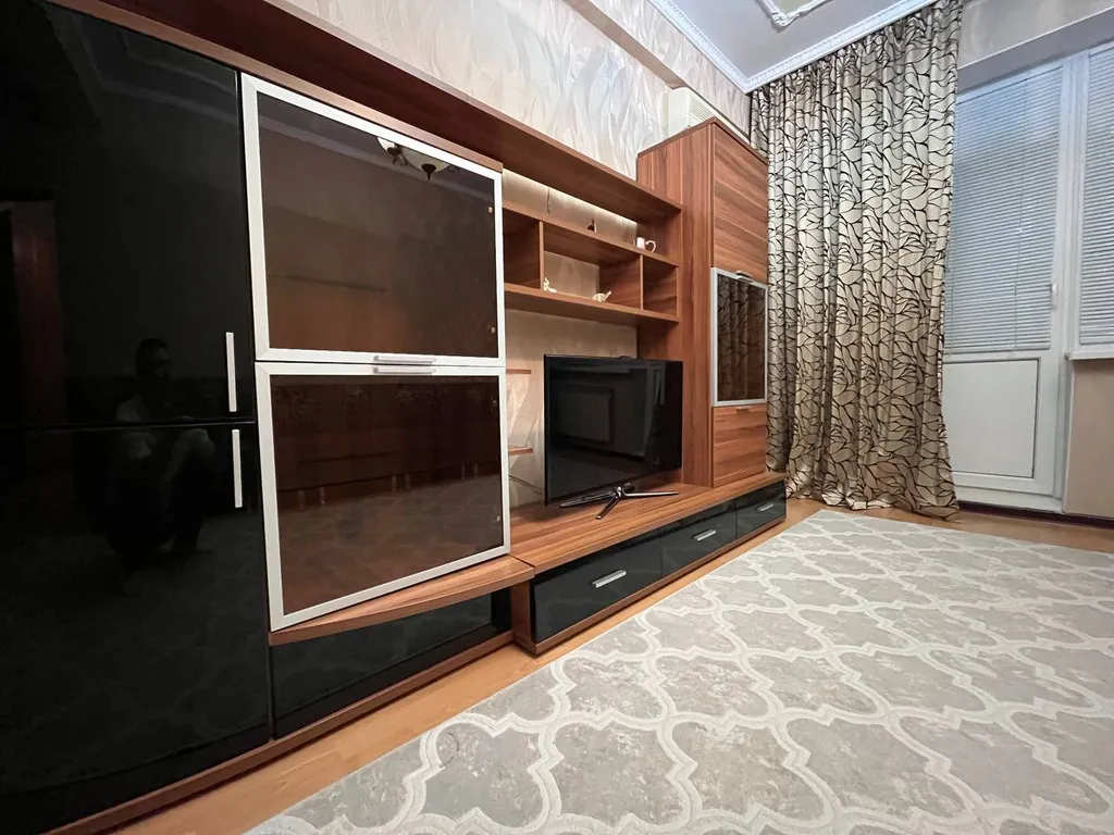 На Набережной