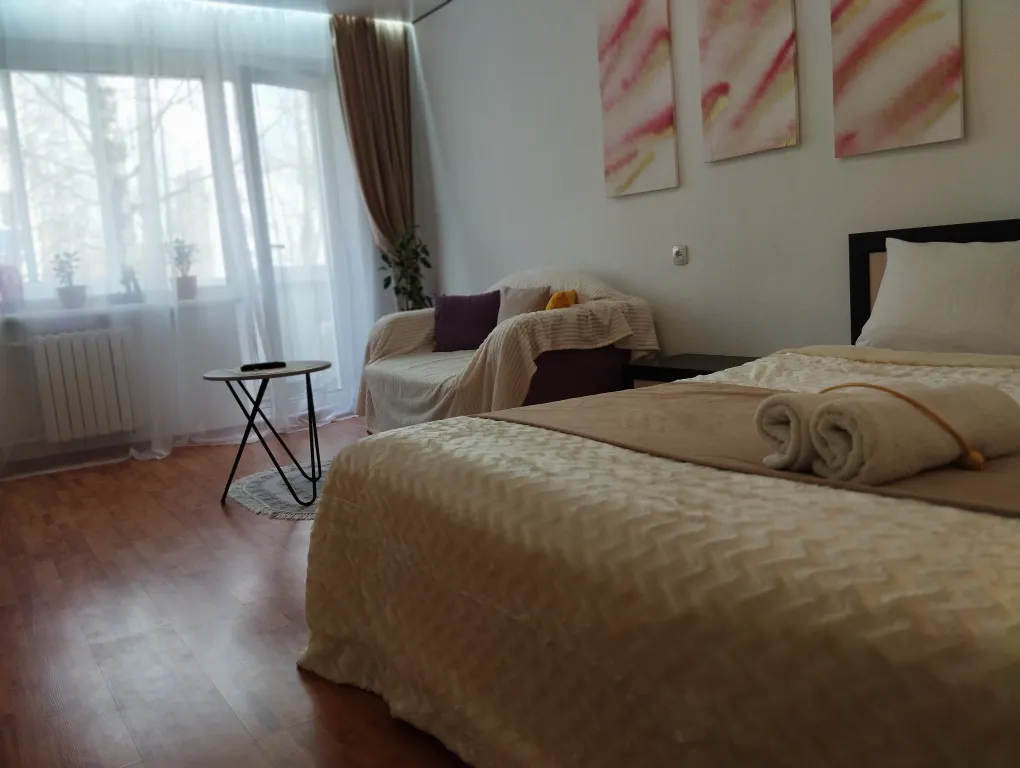 Светлая квартира в самом центре у площади Победы