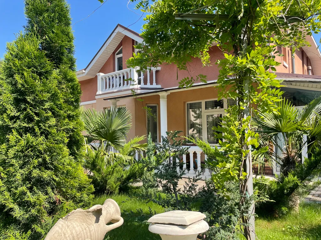Коттедж SPA-дом в Ялте. Бассейн круглый год, сауна, 10 соток рая+треккинг. — аренда посуточно в Ялта