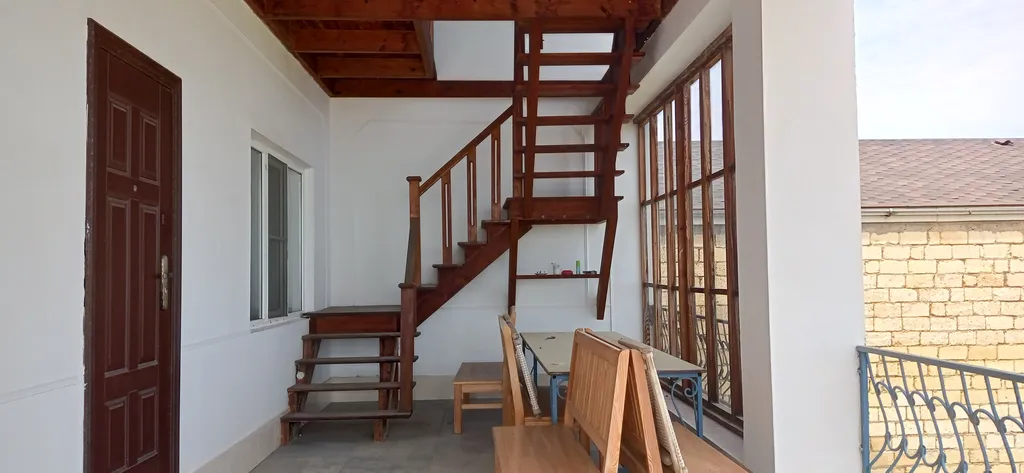 Дача с выходом на море.