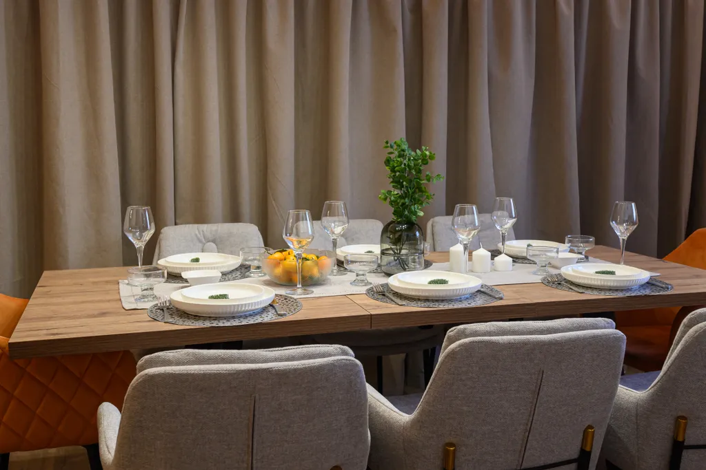 Дом с камином, баней и чаном в лесу у озера