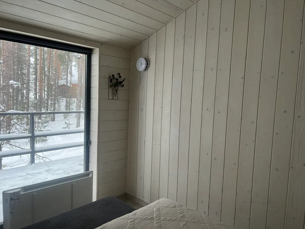 Дом 7 в лесу у реки