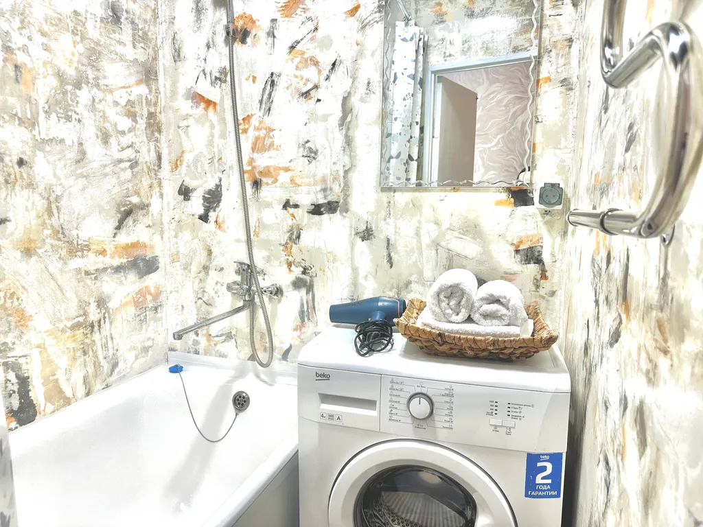 Теплая солнечная квартира рядом с ледовым дворцом и ИРНИТУ