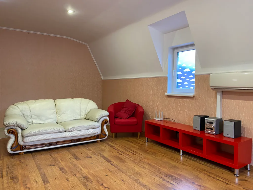 Коттедж Коттедж Комфортная трехкомнатная трёхэтажная квартира центр, 5 минут до моря — Сочи