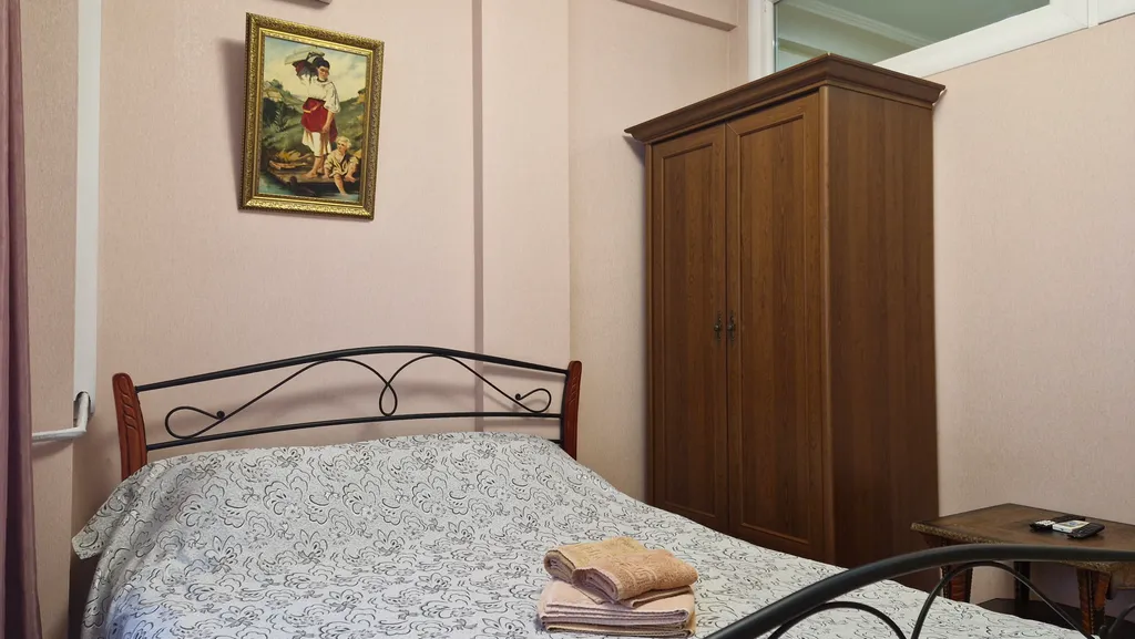 Просторная 2-х комнатная квартира в центре Алушты