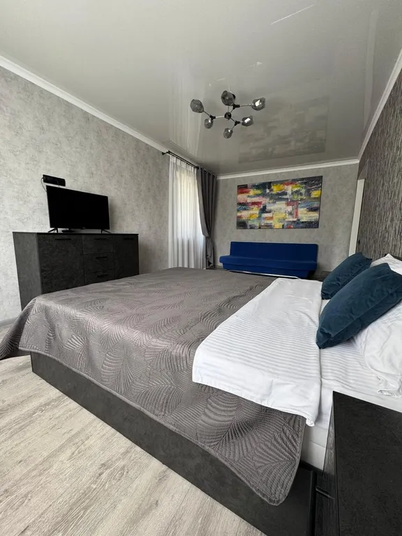 Современная красивая квартира в центре города