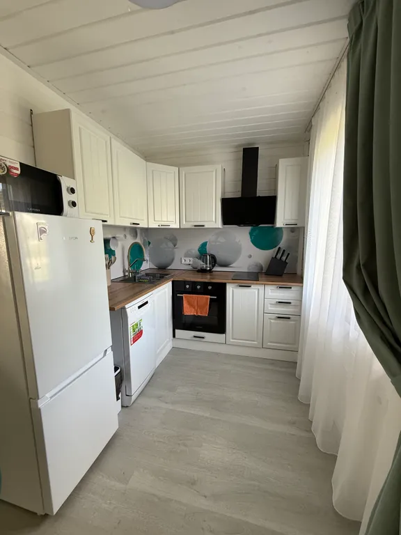 Уютный дом с видом на озеро